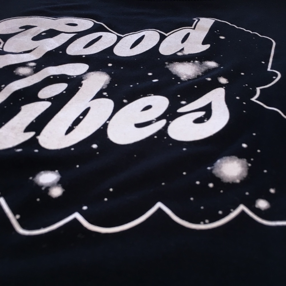 NWT ✨ sadie & sage “good vibes” tee - Picture 5 of 6